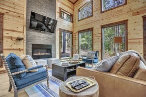 Smart-TV, Kamin, Videospiele