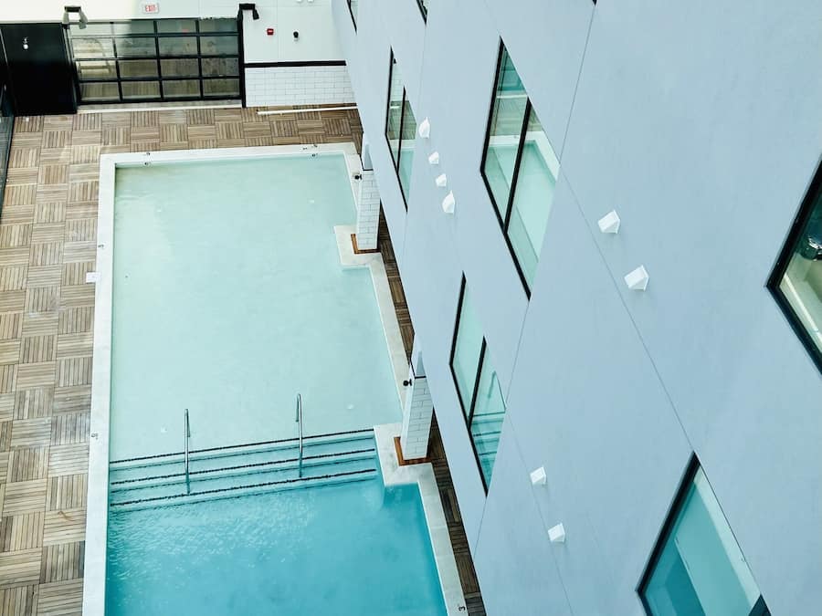 Pool auf dem Dach