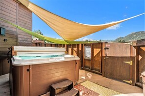 Ferienhütte, 2 Schlafzimmer | Außen-Whirlpool