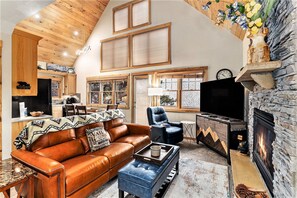 Cabin, 2 Bedrooms | Living area