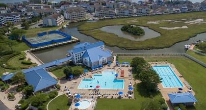 Seascape-heron Harbour 202-3 2 Bedroom Condo by RedAwning