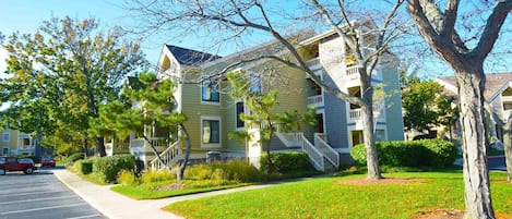 Condo, 2 Bedrooms | Exterior