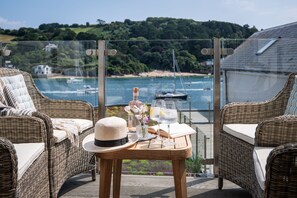 Property grounds - The Lofthouse -  a luxury waterside apartment (Salcombe)