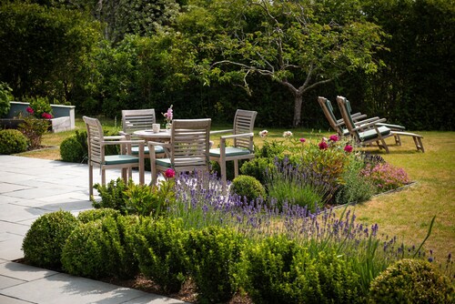 White Horses -  a large dog friendly home overlooking South and North Sands beaches in Salcombe