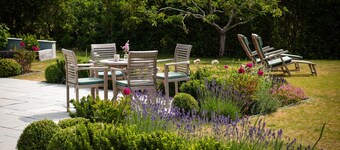 White Horses -  a large dog friendly home overlooking South and North Sands beaches in Salcombe