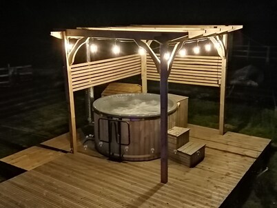 The Rose 37ft Lakeside Yacht inc Hot Tub