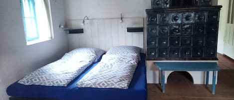 2 bedrooms, WiFi, bed sheets