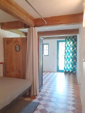 2 slaapkamers, wifi, beddengoed