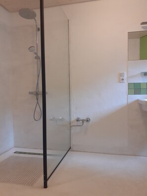 Dusche, Handtücher, Seife