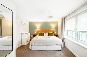 2 habitaciones, tabla de planchar con plancha y wifi gratis 