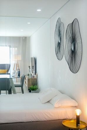 2 bedrooms, travel crib, WiFi, bed sheets - Cozy and Modern Loft in the city centre (Setúbal)