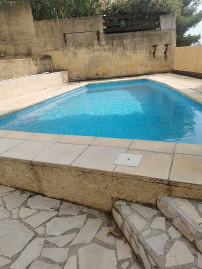 Rez de Jardin de Villa Avec Piscine