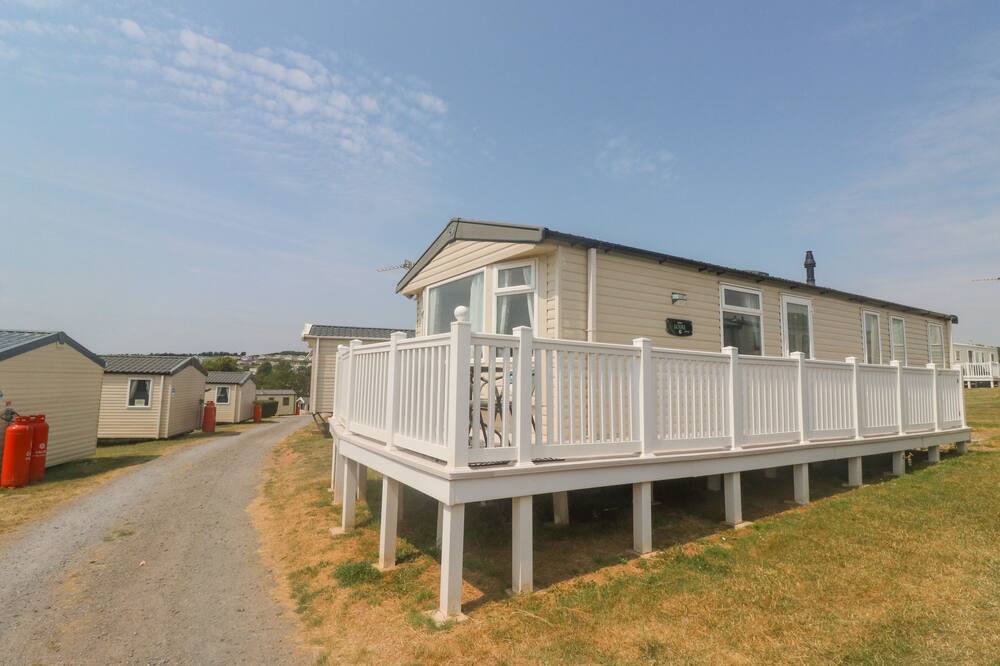 GOODISON DEVON CLIFF, family friendly, with a garden in Exmouth