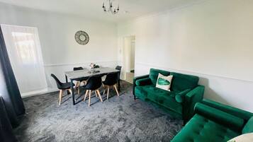 Comfort Apartment | Living area