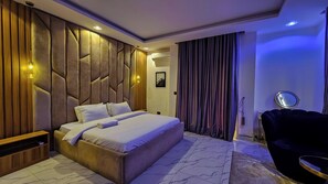 2 Schlafzimmer, Schreibtisch, Bügeleisen/Bügelbrett, kostenloses WLAN