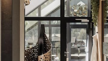 Sauna, Dampfbad, Warmsteinmassagen, Massageanwendungen