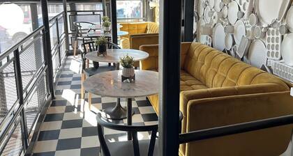 Pelican Place ❤️ WALK EVERYWHERE!
Your home away from home...