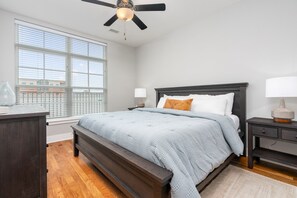 2 bedrooms, WiFi, bed sheets - Lavish Apartment over Target in Downtown Auburn - 205 (Auburn)