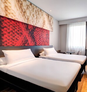 Standard Room, 2 Twin Beds | In-room safe, desk, laptop workspace, blackout drapes
