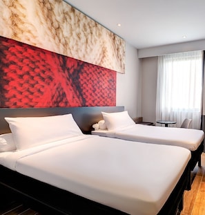 Standard Room, 2 Twin Beds | In-room safe, desk, laptop workspace, blackout drapes