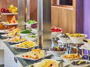 Frokostbuffé hver dag (mot et tillegg)