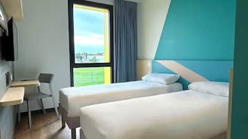 Standard Room, 2 Twin Beds | Desk, laptop workspace, blackout drapes, soundproofing