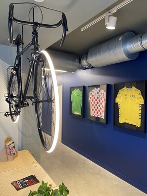 Televisión de pantalla plana de 32 pulgadas con canales digitales