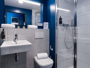 Free WiFi, bed sheets - Ibis Budget Valencia Centro Puerto (Valencia)