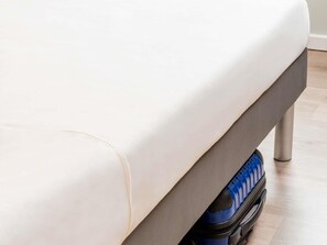 Free WiFi, bed sheets - Ibis Budget Valencia Centro Puerto (Valencia)