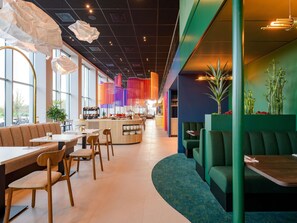 Daily buffet breakfast for a fee - Ibis Styles Rotterdam Ahoy (Rotterdam)