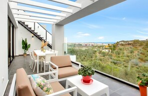 8 person apartment penthouse & Jacuzzi | Teras/patio