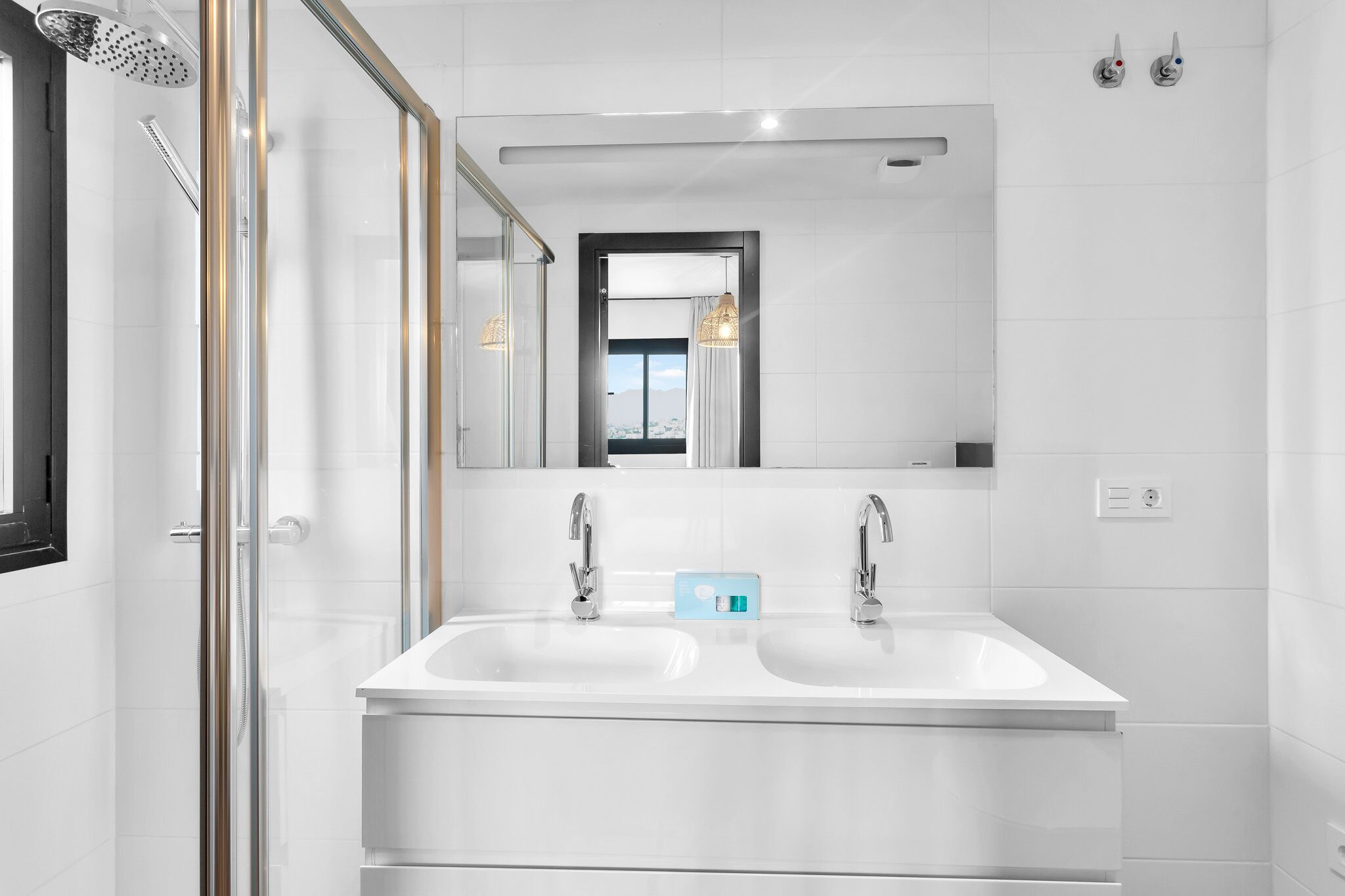 Apartment 8 person mountain view | Kylpyhuone | Suihku, pyyhkeet
