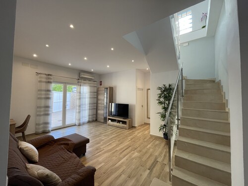 A 4 min del Puente Romano y 14 de la Zona Monumental. Ideal Familia y Parejas