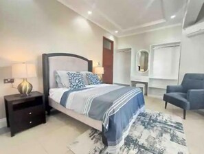 1 chambre, fer et planche à repasser, Wi-Fi, draps fournis