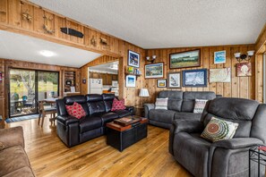 TV, DVD player, video library - Lakefront home with private beach, dock, firepit, & grill - dazzling sunset view (Big Arm)