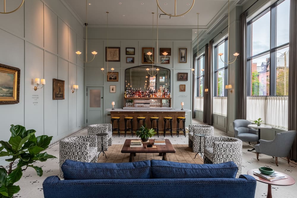 Longfellow Hotel
