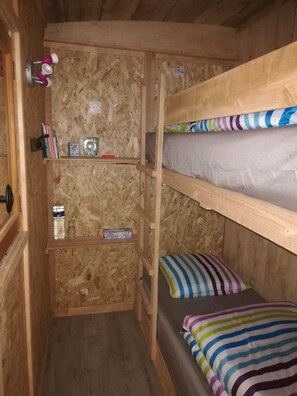 2 chambres, draps fournis