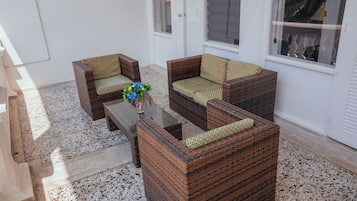 Comfort Suite | Desk