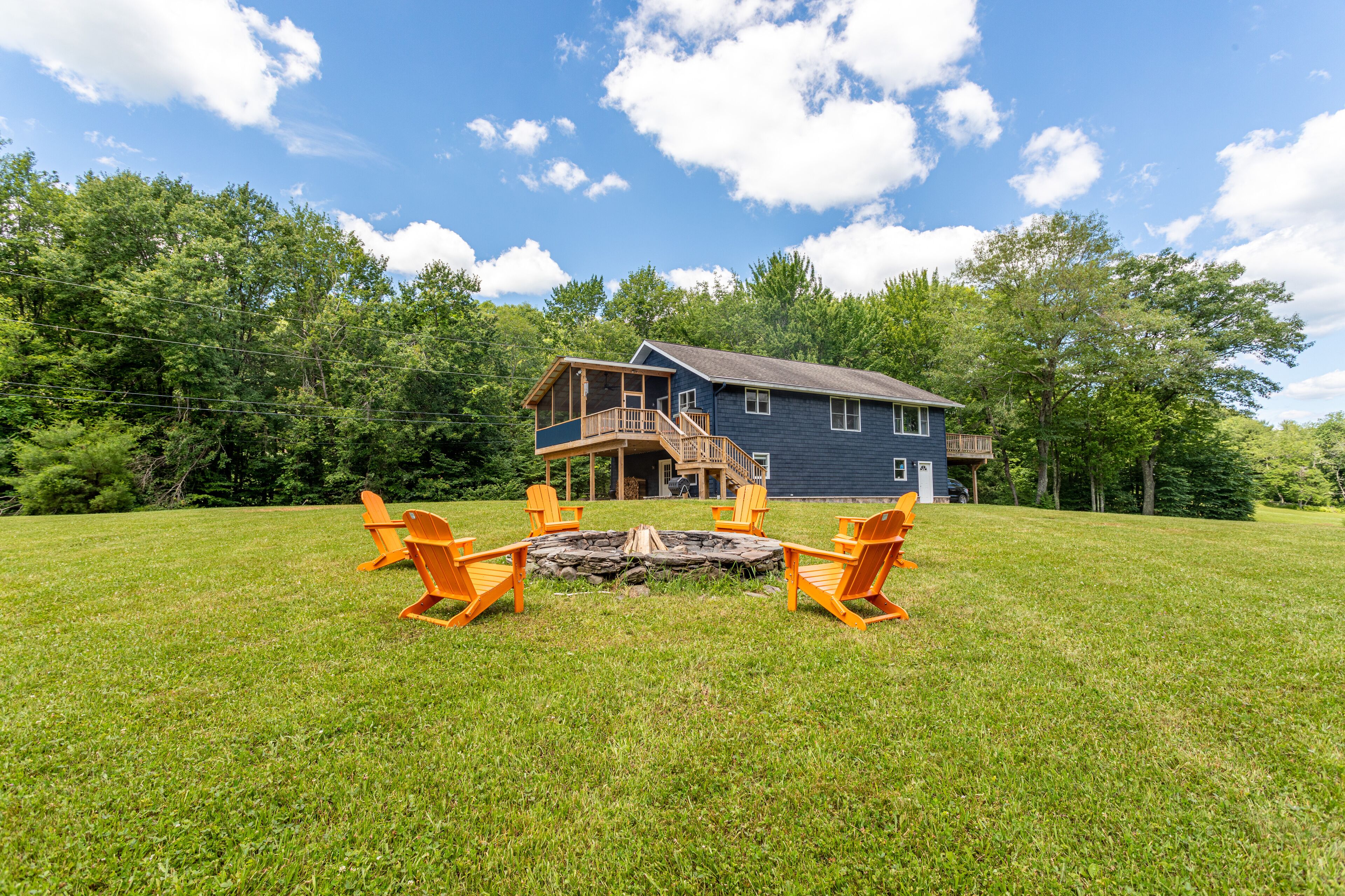 100acres  BBQ  Pond  Firepit  Power backup