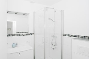 Shower, hair dryer, towels - Wohnung 7 / Lachmöwe (Norderney)