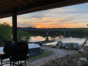 Property grounds - Rm 1 - Waterfront Double Queen / 1st floor (Warsaw)