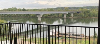 Rm 1 - Waterfront Double Queen / 1st floor