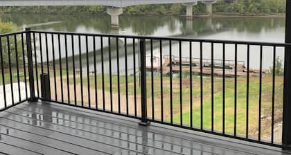 Rm 1 - Waterfront Double Queen / 1st floor