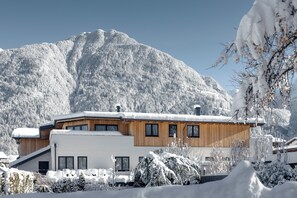 ด้านหน้าที่พัก