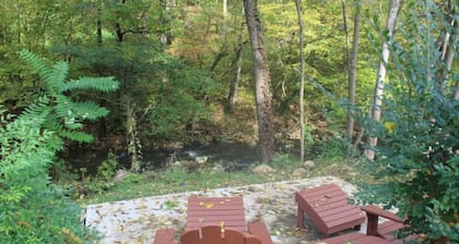 The House in the Holla at the foot of Shenandoah National Park