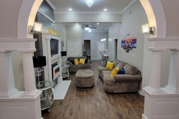 Smart TV, fireplace