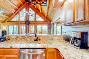 Interior - Deep Creek Mountain Retreat | House in McHenry with sweeping views (McHenry)