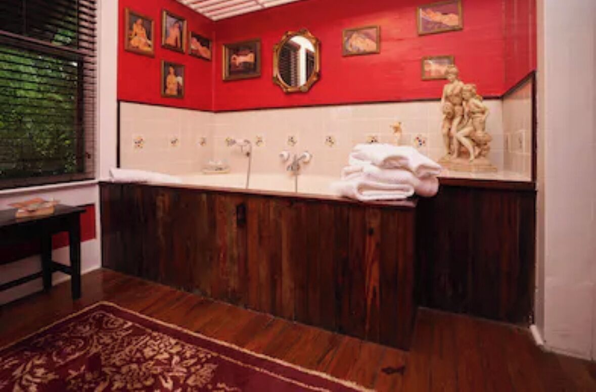 Romantic Suite | Bathroom