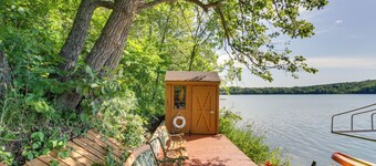 Cozy Frazee Lake Home w/ Hot Tub & Fire Pit!