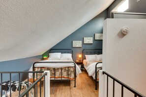 2 chambres, bureau, fer et planche à repasser, accès Internet